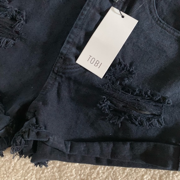 TOBI Black Denim Shorts NWT Size 6 - Picture 2 of 4